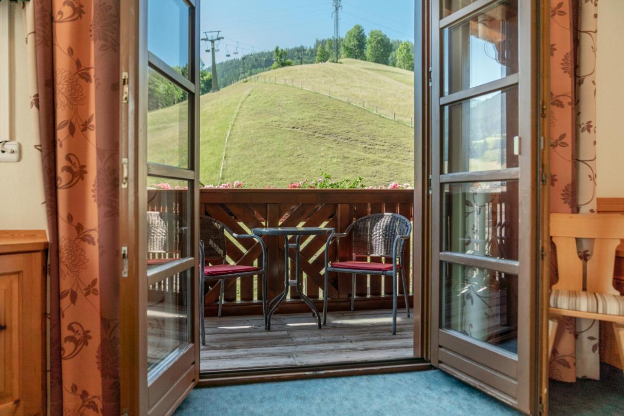 Familienhotel Unterreith Forstau  Buitenkant foto